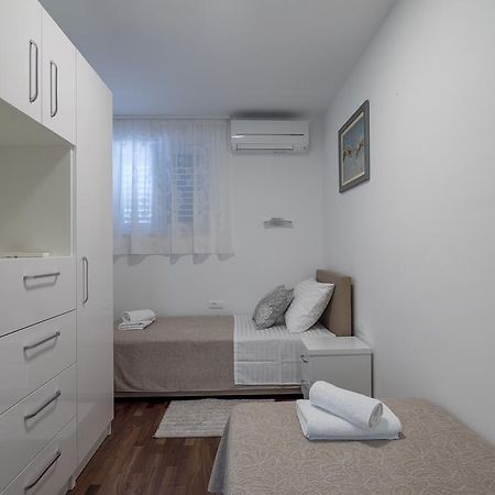 Drop In Split Luxury Suites Экстерьер фото
