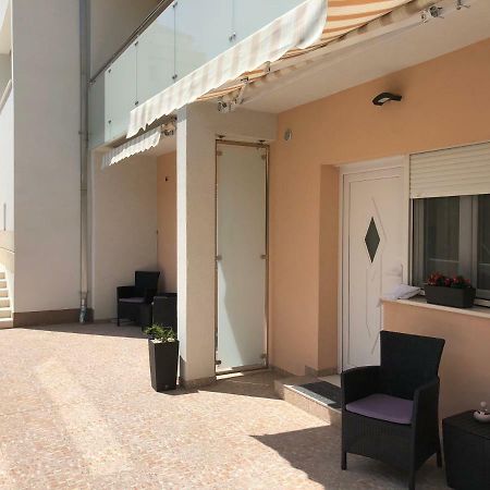Drop In Split Luxury Suites Экстерьер фото