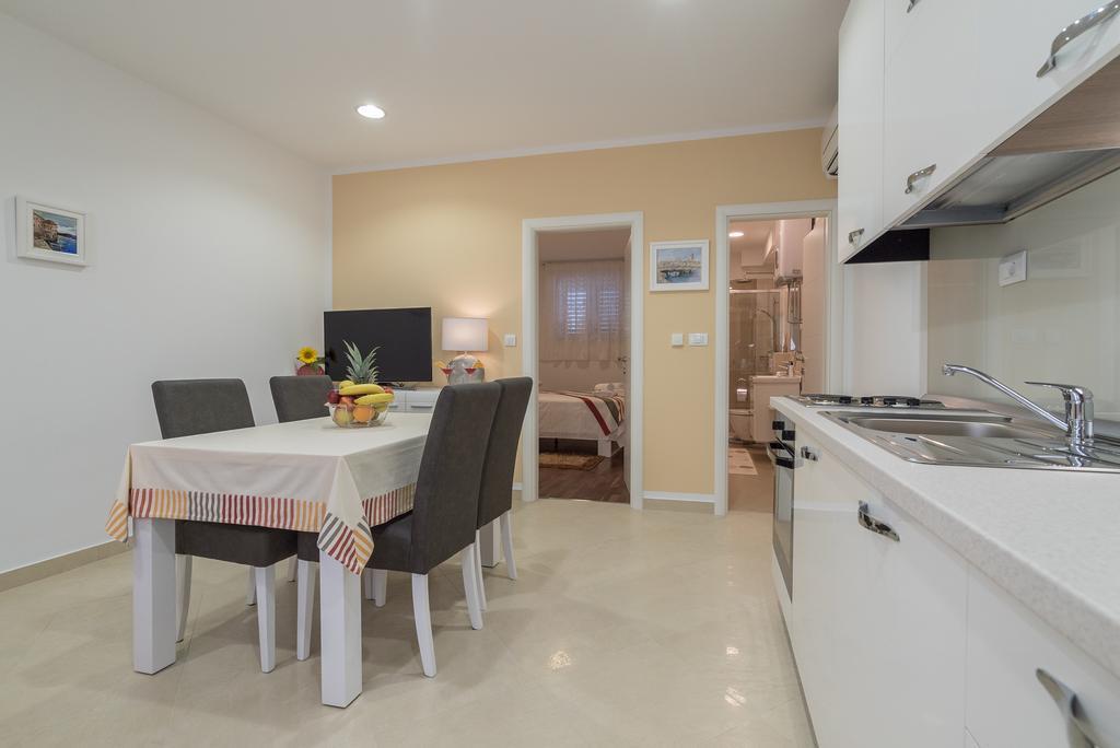 Drop In Split Luxury Suites Экстерьер фото