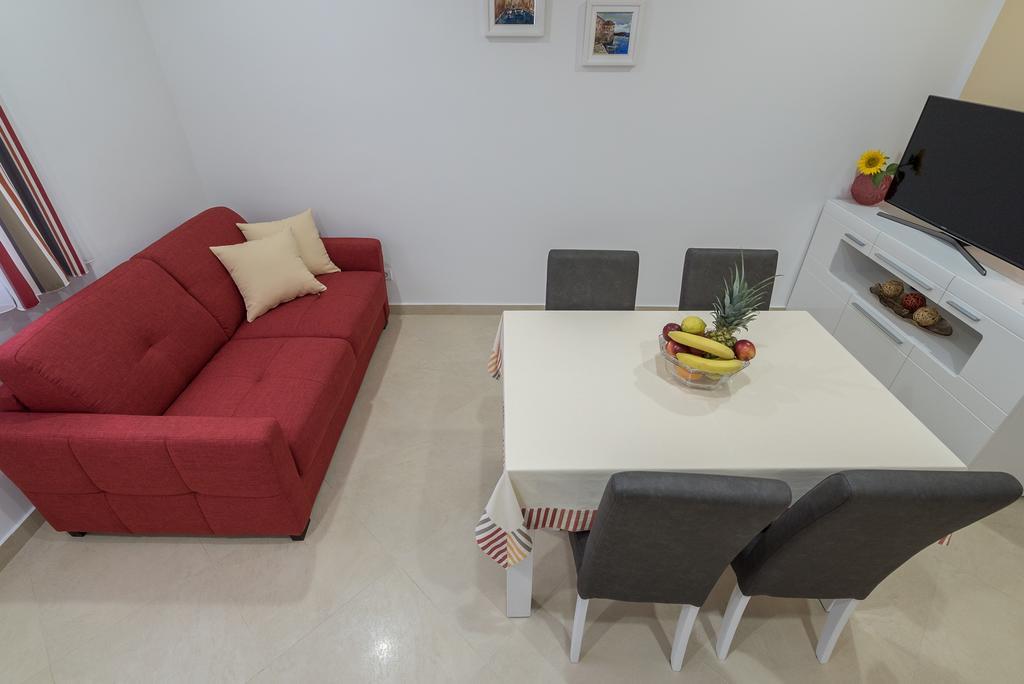 Drop In Split Luxury Suites Экстерьер фото