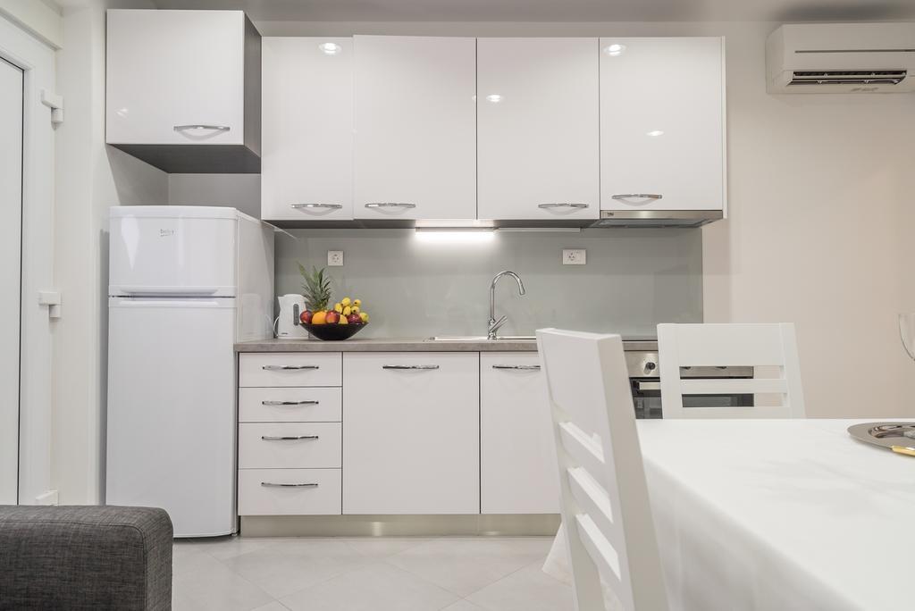 Drop In Split Luxury Suites Экстерьер фото