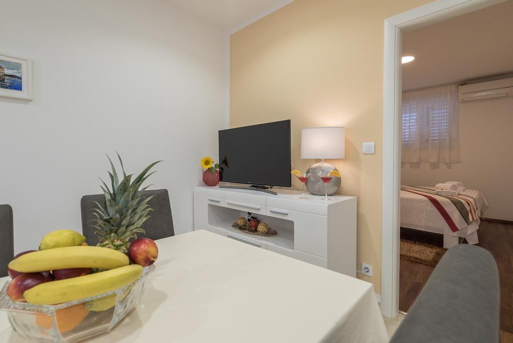 Drop In Split Luxury Suites Экстерьер фото