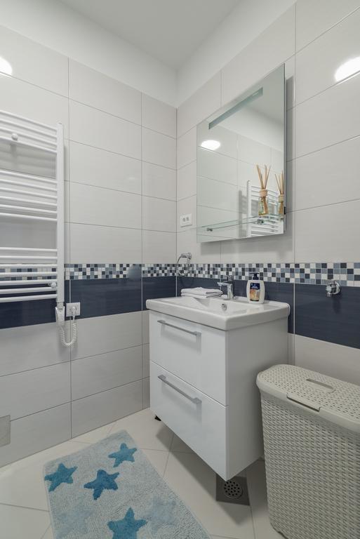 Drop In Split Luxury Suites Экстерьер фото