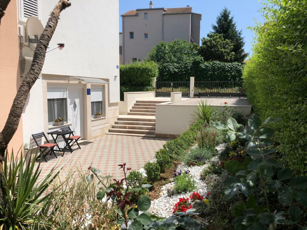 Drop In Split Luxury Suites Экстерьер фото