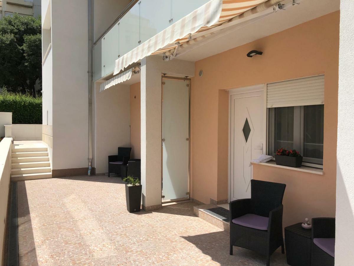 Drop In Split Luxury Suites Экстерьер фото